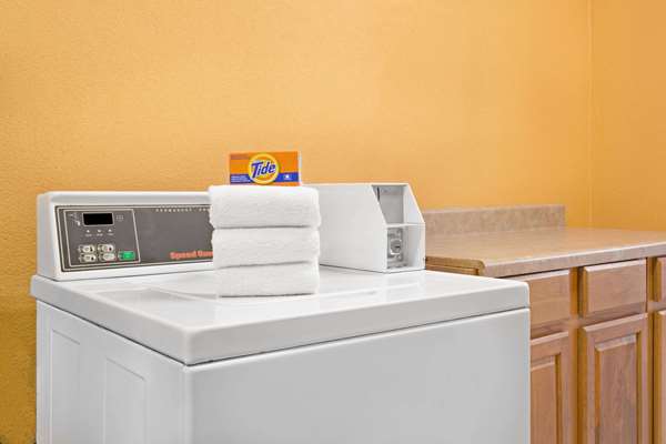  - Super 8 Motel Covington - I-12, Exit 63