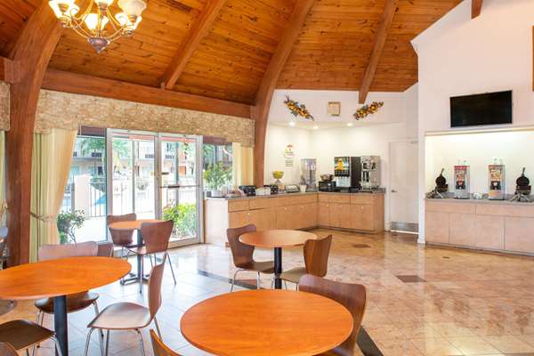  - Super 8 Motel North Palm Beach