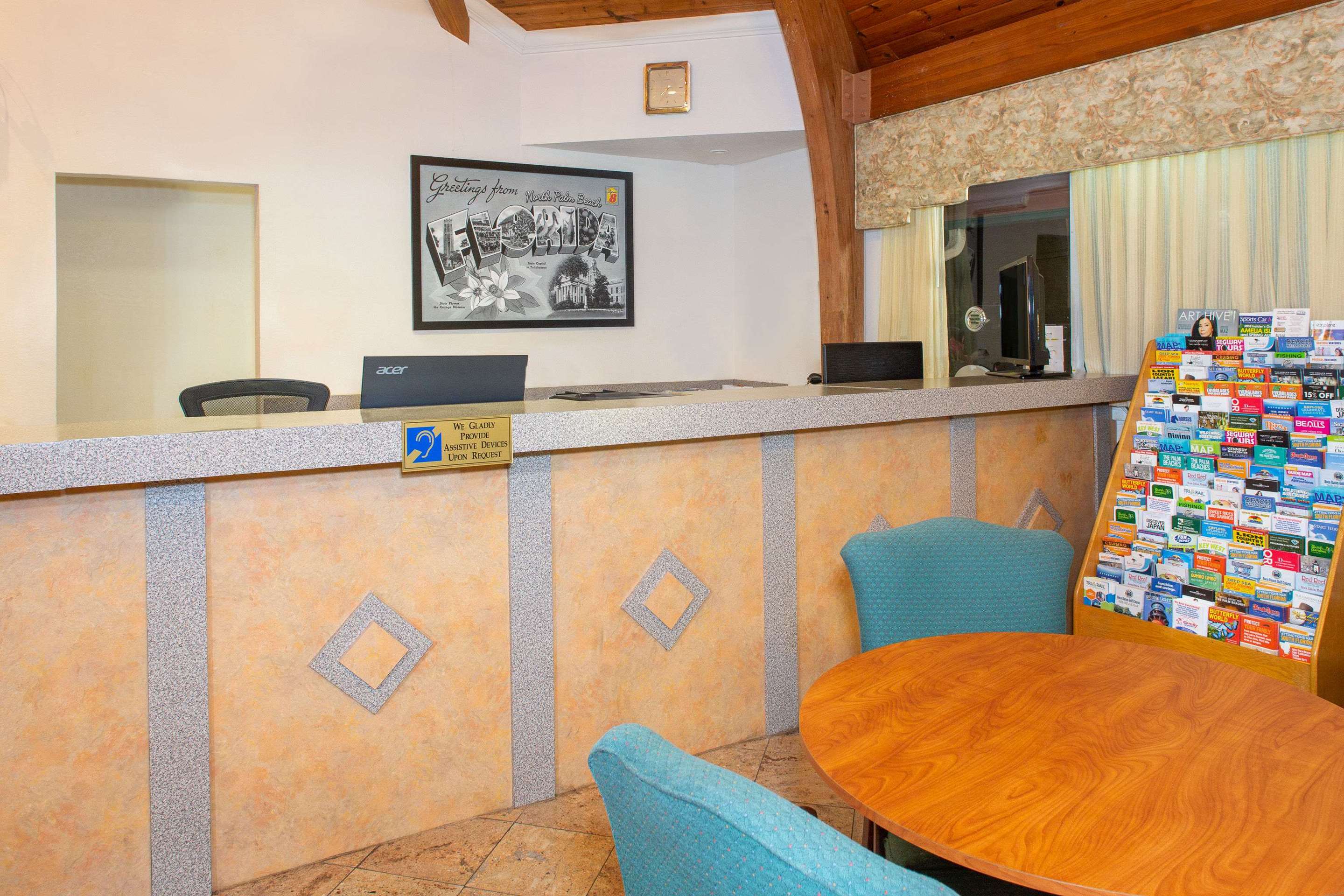 Lobby | Super 8 by Wyndham North Palm Beach