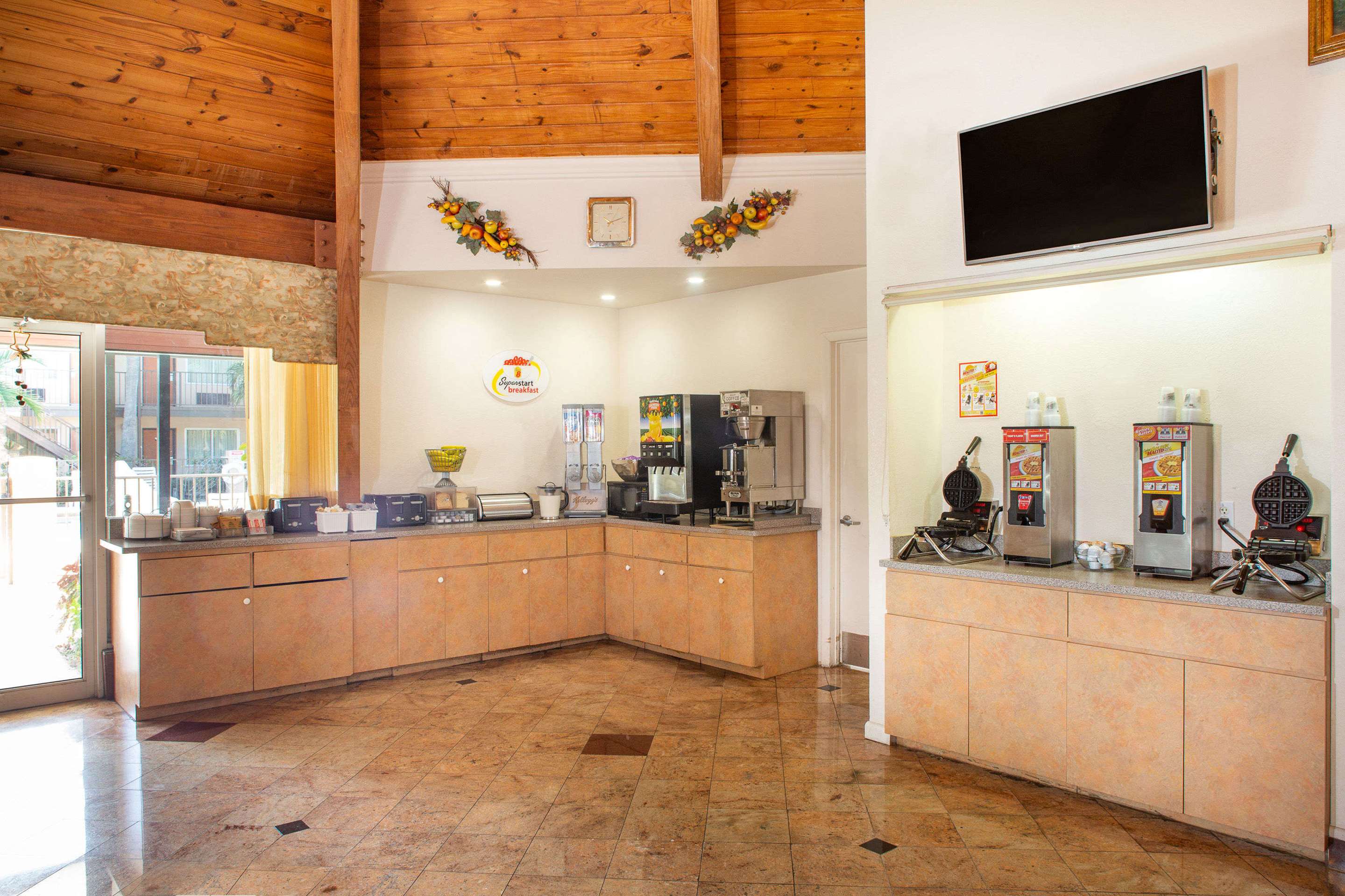 Property amenity | Super 8 by Wyndham North Palm Beach