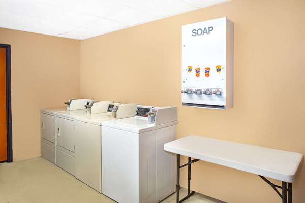 Amenities - Super 8 Motel North Palm Beach