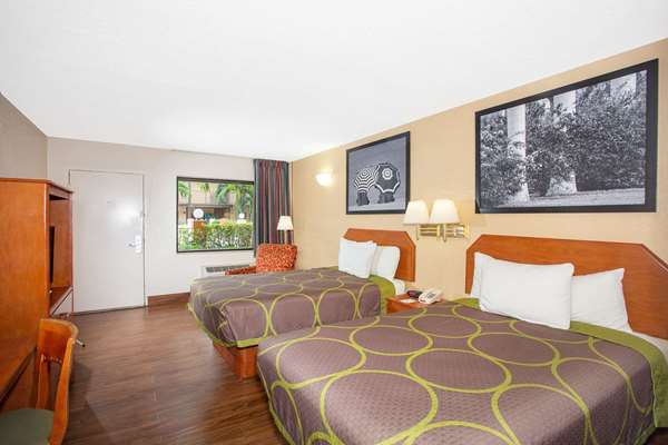  - Super 8 Motel North Palm Beach