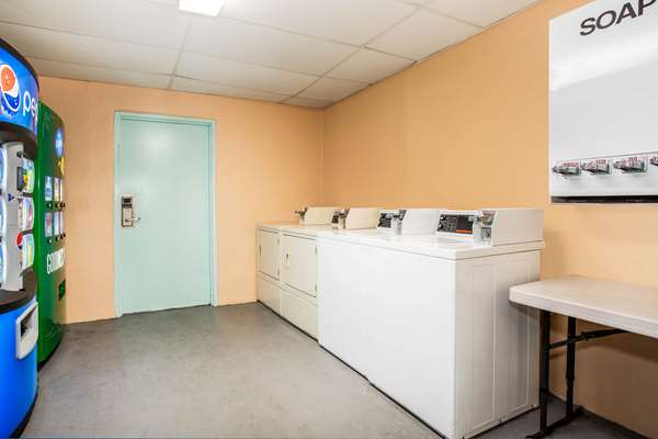 Amenities - Super 8 Motel North Palm Beach