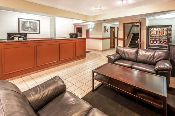  - Super 8 Motel Strathmore