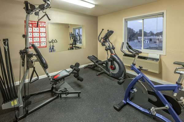 Fitness/ Exercise Room - Super 8 Motel Strathmore