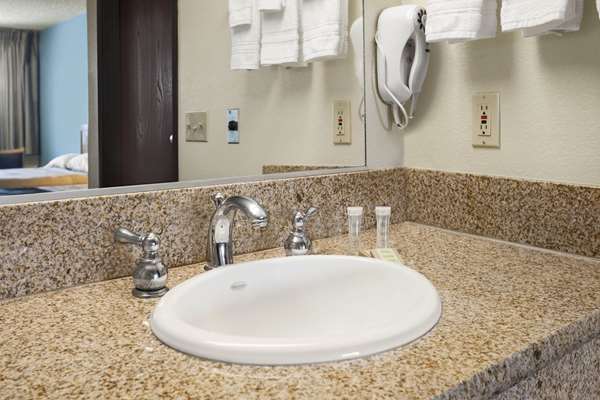  - Super 8 Motel Susanville