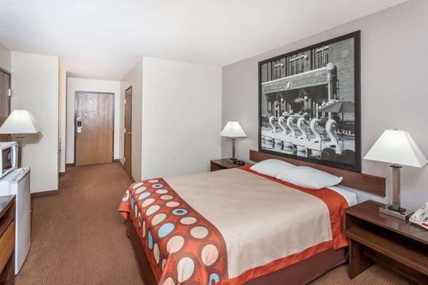  - Super 8 Hotel Pekin