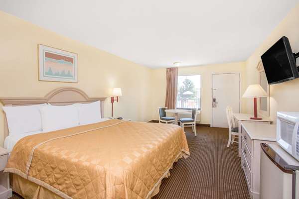  - Days Inn Waccamaw Spartanburg - I-26, Exit 17
