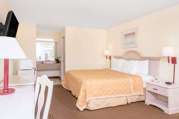  - Days Inn Waccamaw Spartanburg - I-26, Exit 17