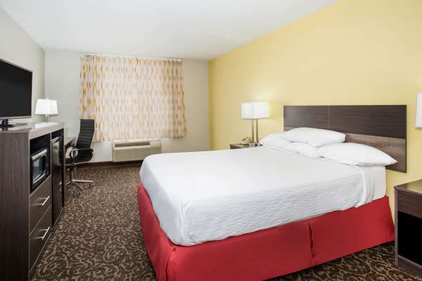  - Days Inn Phoenix North - I-17, Exit 215