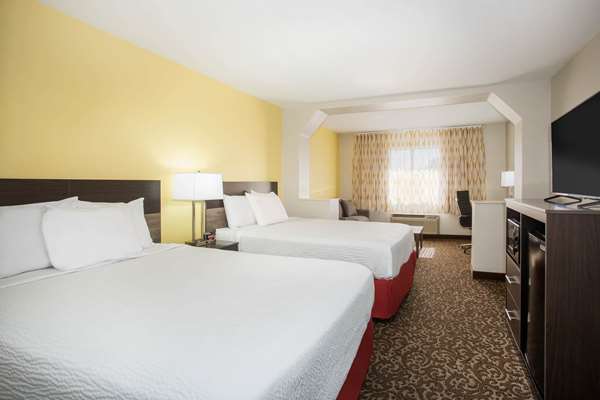 Suite - Days Inn Phoenix North - I-17, Exit 215