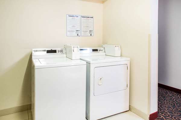 Amenities - Days Inn Phoenix North - I-17, Exit 215