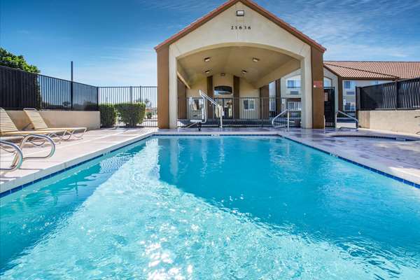 Pool - Days Inn Phoenix North - I-17, Exit 215