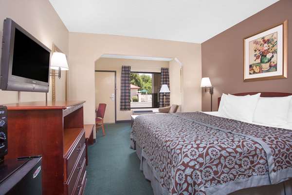  - Days Inn Dublin - I-16, Exit 51