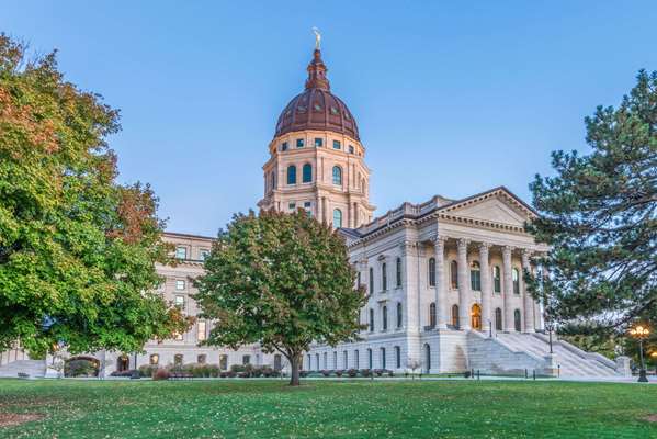  - Days Inn Topeka - I-470, Exit 1B