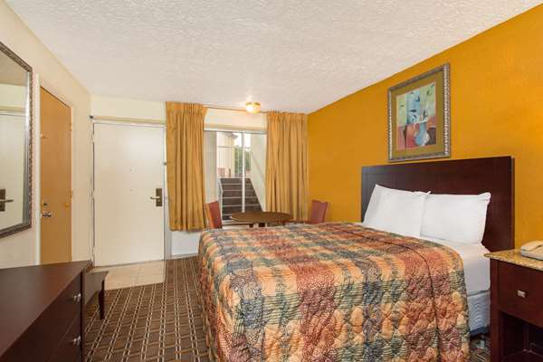  - Days Inn Chester - I-95, Exit 61B