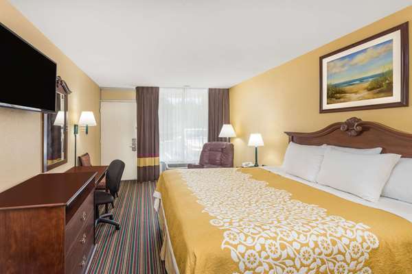  - Days Inn Patriots Point Mt Pleasant