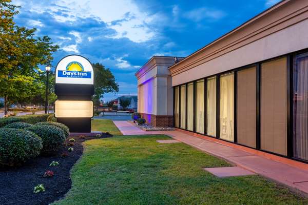 Exterior view - Days Inn Hampton - I-64, Exit 263