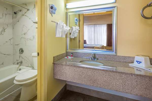  - Days Inn Hampton - I-64, Exit 263