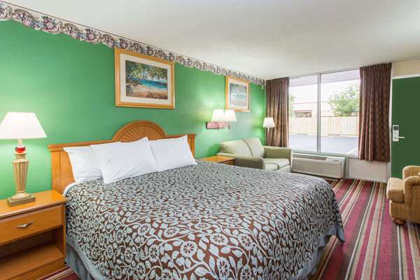  - Days Inn South Airport Fort Myers