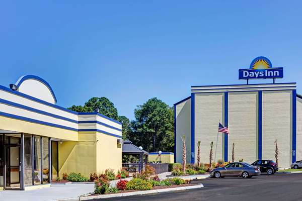 Exterior view - Days Inn Military Circle Norfolk - I-264, Exit 13