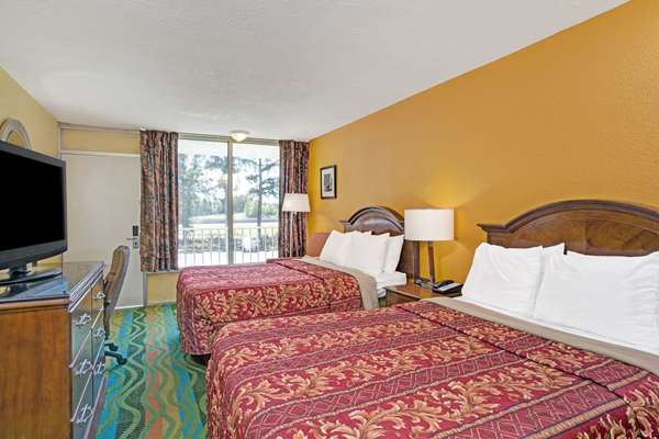 - Days Inn Military Circle Norfolk - I-264, Exit 13