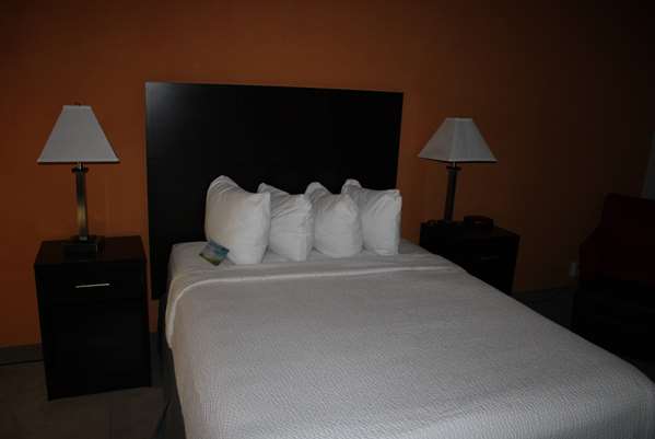  - Days Inn Hays - I-70, Exit 159