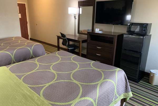  - Super 8 Hotel Hernando - I-55, Exit 280