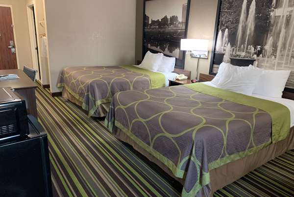  - Super 8 Hotel Hernando - I-55, Exit 280