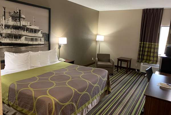  - Super 8 Hotel Hernando - I-55, Exit 280