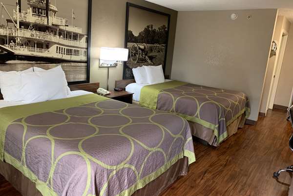  - Super 8 Hotel Hernando - I-55, Exit 280