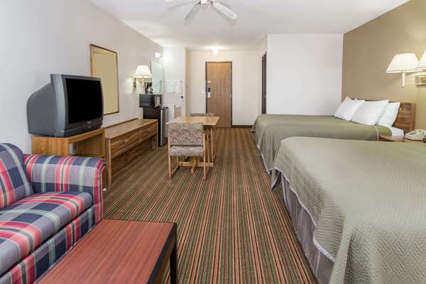 Suite - Travelodge Longmont - I-25, Exit 240