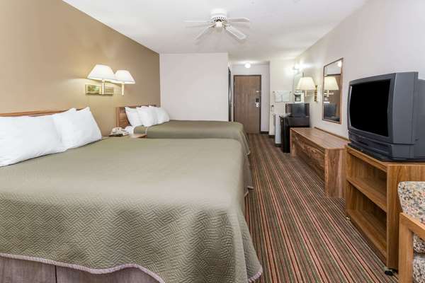  - Travelodge Longmont - I-25, Exit 240