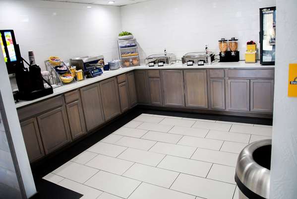  - Days Inn Medical Center Amarillo - I-40, Exit 65