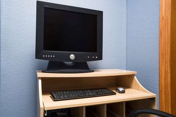 Conference Area - Days Inn Mankato