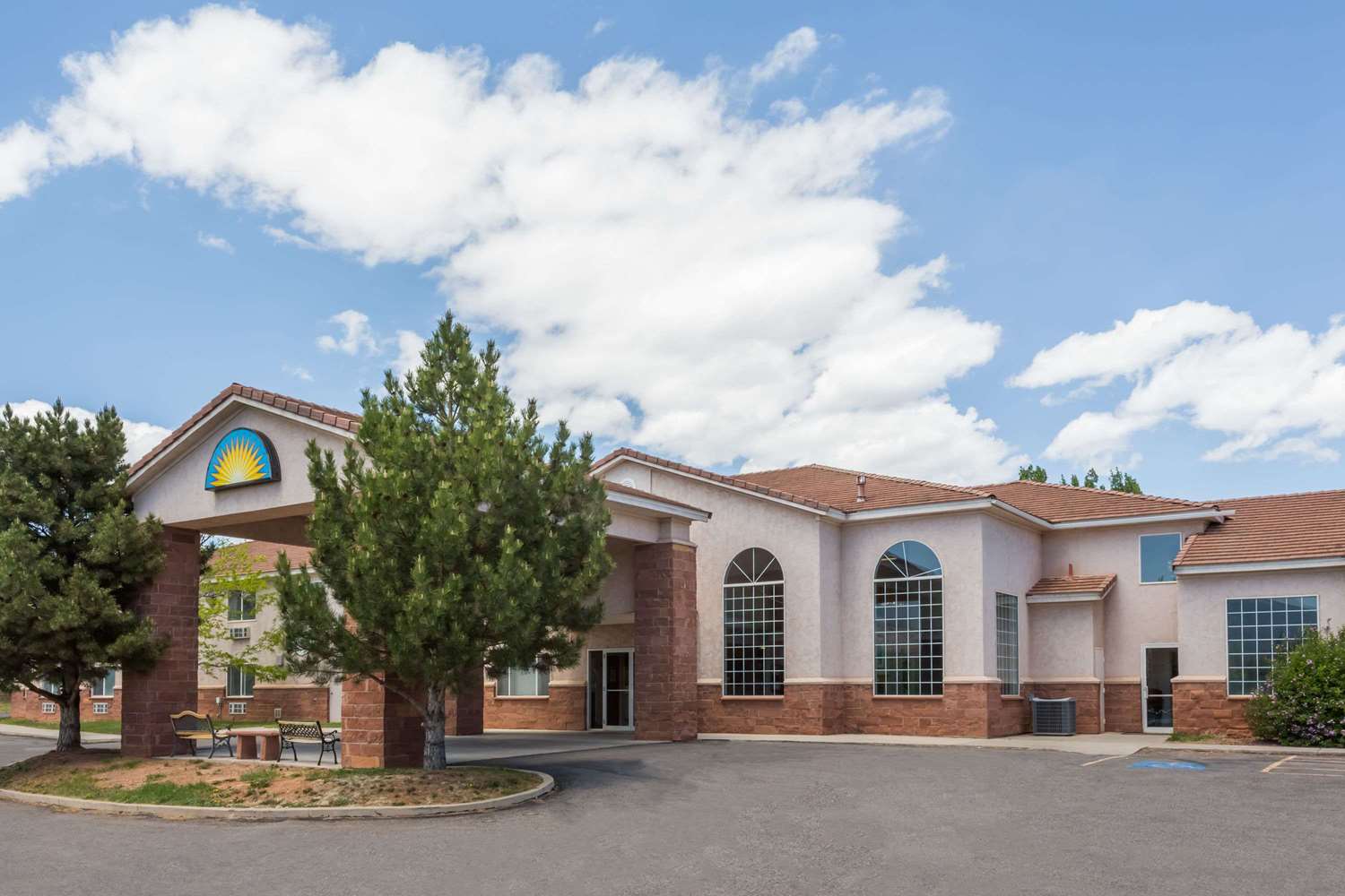 Days Inn Capitol Reef Park Torrey, UT See Discounts