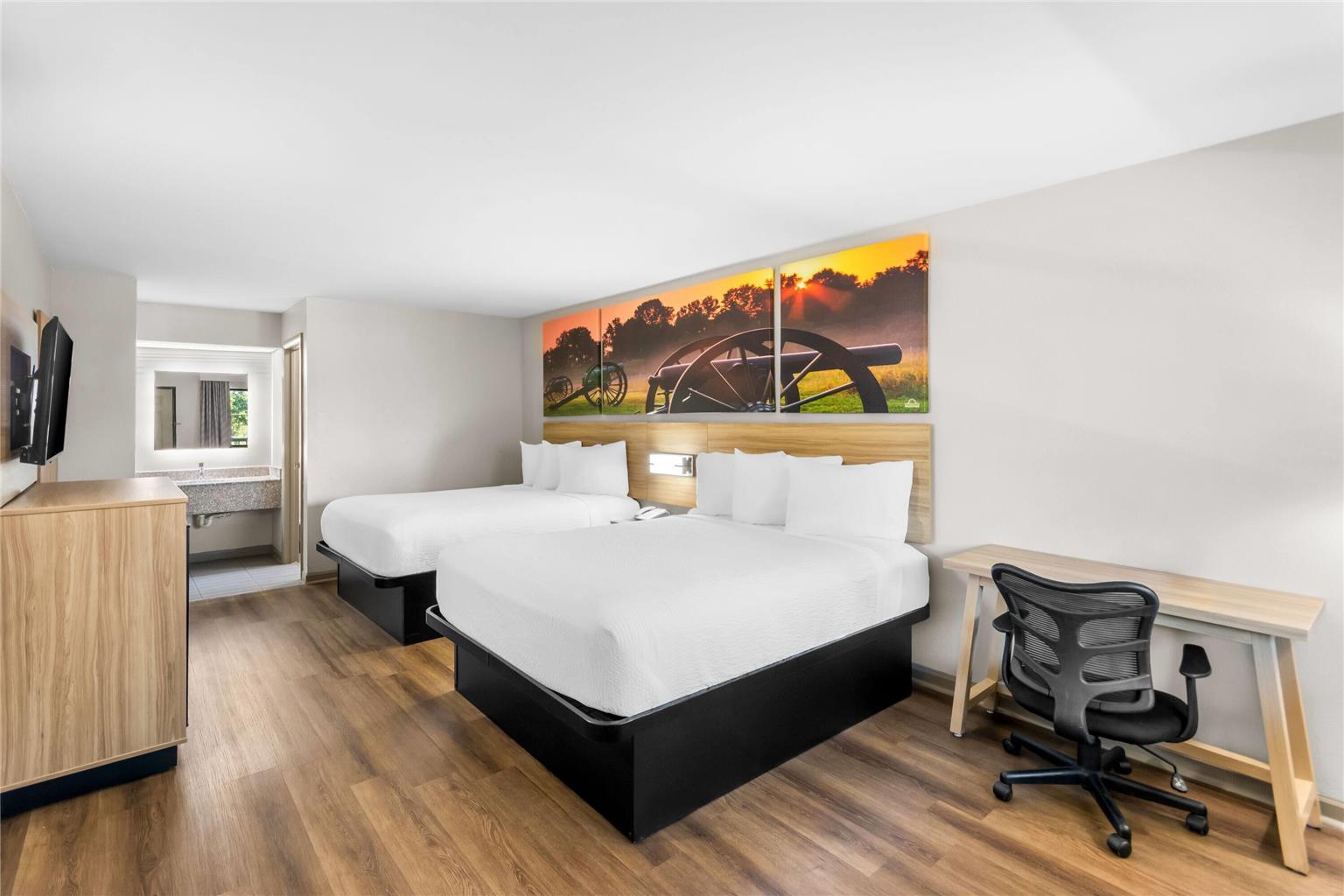 DAYS INN BY WYNDHAM, ENTERPRISE-guestroom-Guest Room,On-Site,Double Room.jpg