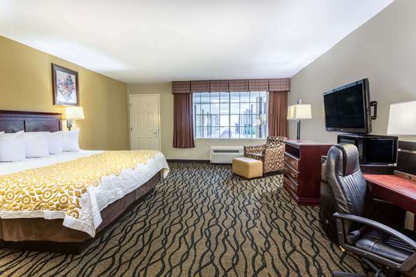  - Days Inn Leesville