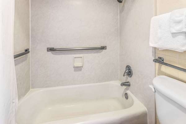  - Days Inn Leesville