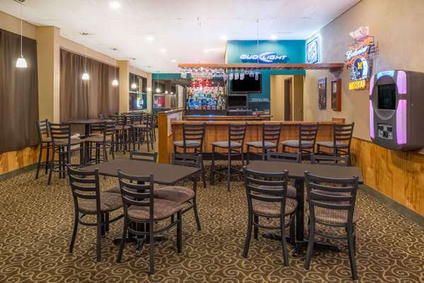 Bar - Days Inn Kirksville