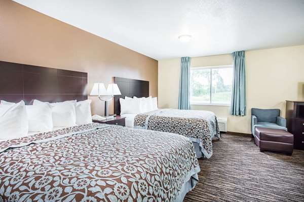  - Days Inn Evansdale - I-380, Exit 68