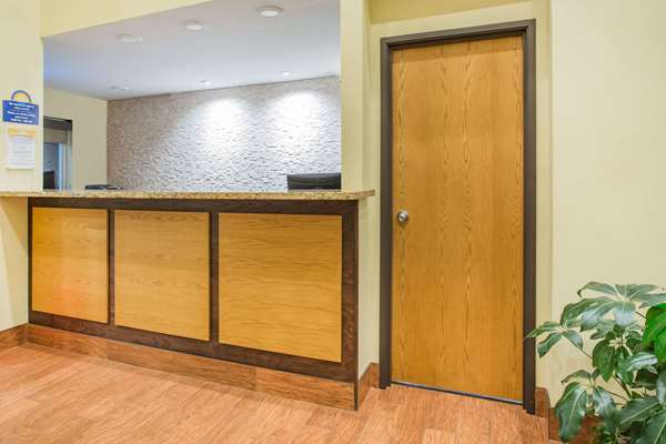  - Days Inn Evansdale - I-380, Exit 68