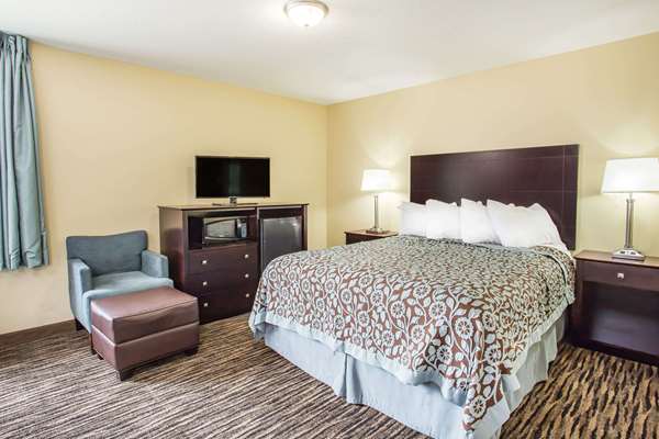  - Days Inn Evansdale - I-380, Exit 68