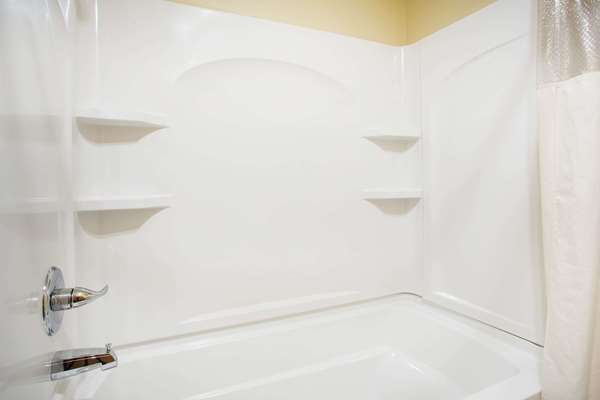  - Days Inn Evansdale - I-380, Exit 68