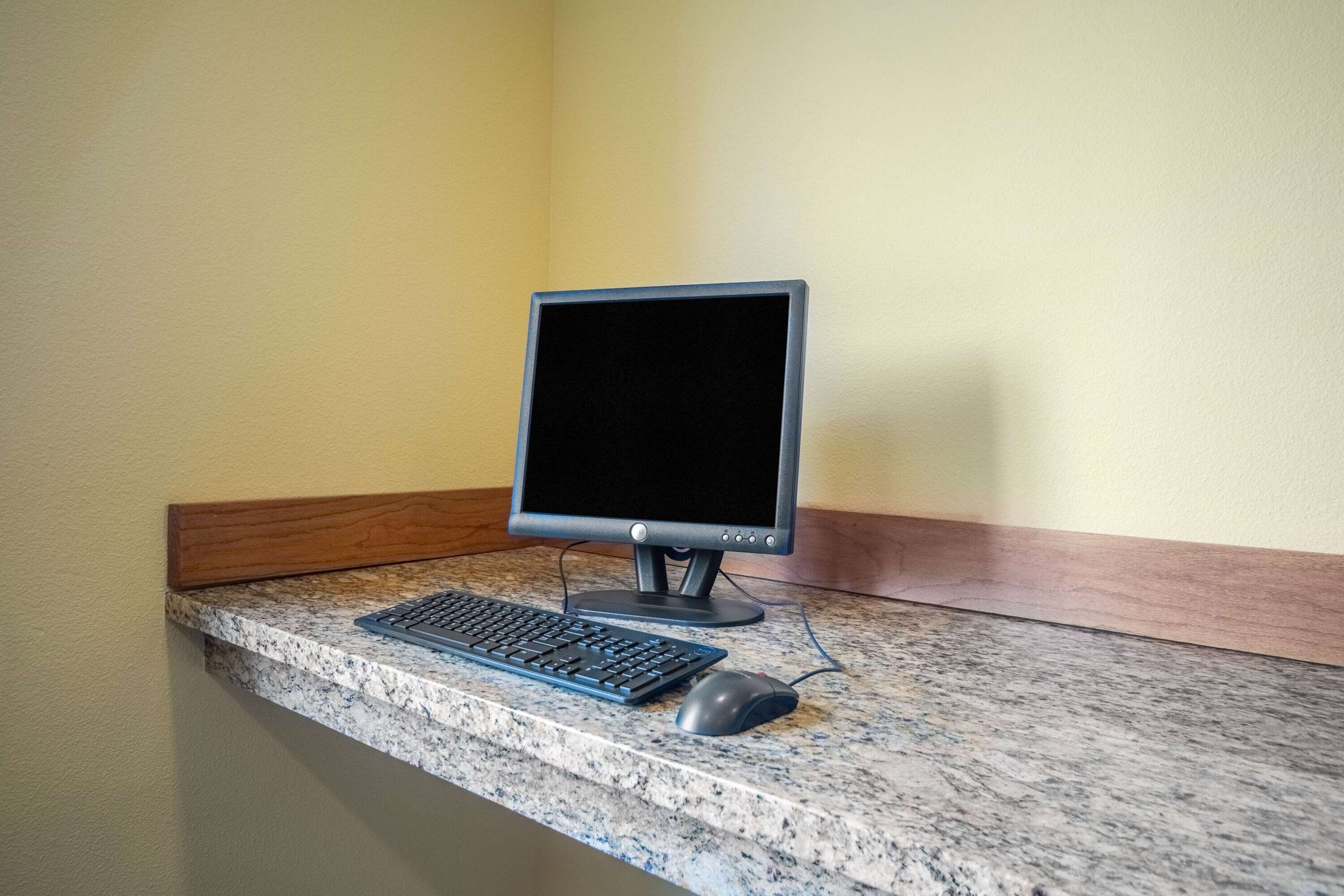 Business Center | Days Inn by Wyndham Evansdale Waterloo