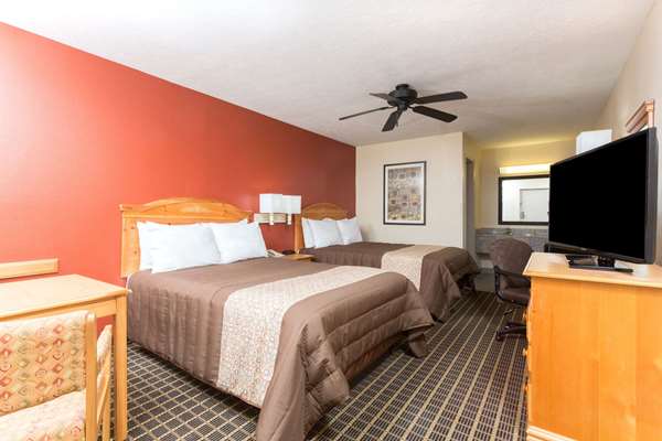  - Days Inn Forest - I-20, Exit 88