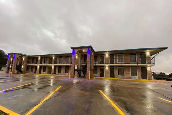 Exterior view - Days Inn Forest - I-20, Exit 88