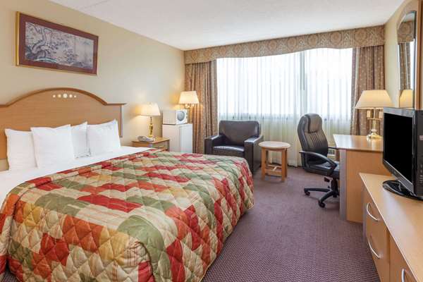  - Days Hotel Conference Center East Brunswick - I-95, Exit 9