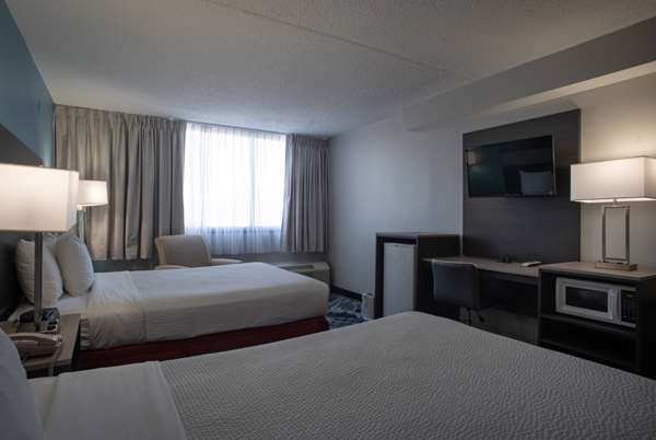  - Days Hotel Conference Center East Brunswick - I-95, Exit 9