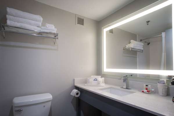  - Days Hotel Conference Center East Brunswick - I-95, Exit 9